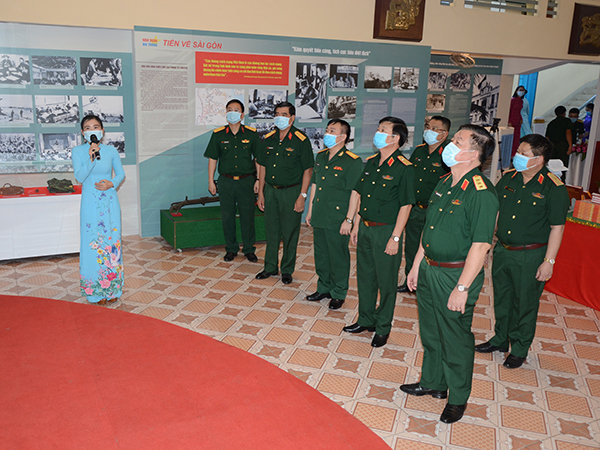 Khai mạc Triển lãm “Mùa Xuân đại thắng”