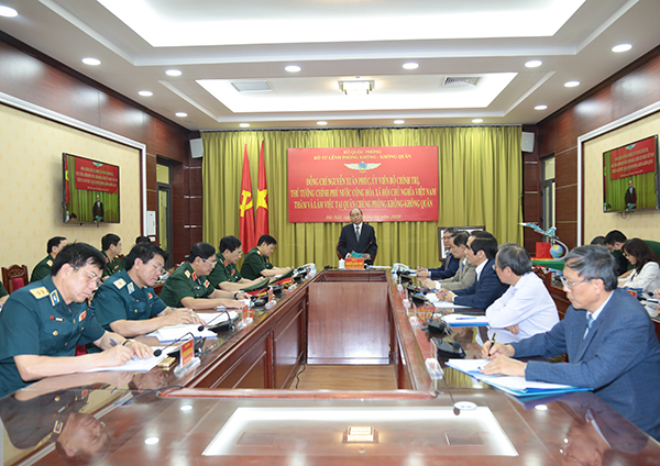 Đồng chí Nguyễn Xuân Phúc - Ủy viên Bộ Chính trị, Thủ tướng Chính phủ đến thăm và làm việc tại Quân chủng Phòng không-Không quân