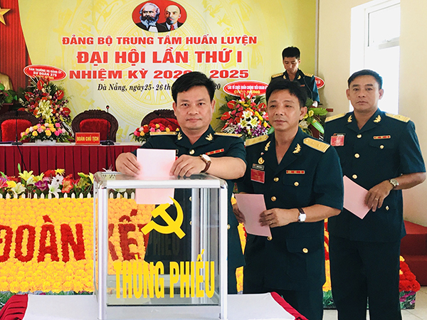 Đảng bộ Trung tâm Huấn luyện Sư đoàn 375 tổ chức Đại hội lần thứ I, nhiệm kỳ 2020-2025