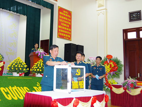 Đảng bộ Trung đoàn 240 tổ chức Đại hội đại biểu nhiệm kỳ 2020-2025