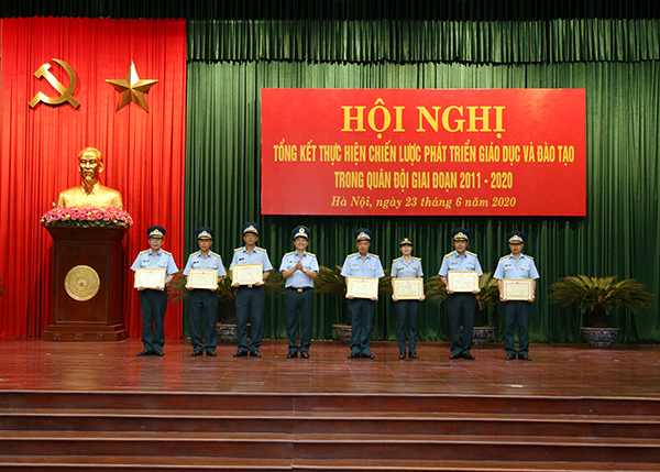 Quân chủng Phòng không-Không quân tổng kết thực hiện Chiến lược phát triển GD-ĐT trong Quân đội giai đoạn 2011-2020