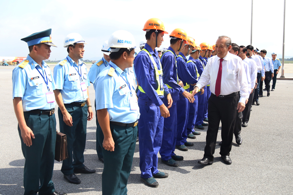 Lễ khởi công các dự án cải tạo, nâng cấp đường cất hạ cánh, đường lăn Cảng Hàng không Quốc tế Nội Bài và Tân Sơn Nhất