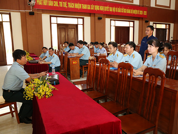Quân chủng Phòng không-Không quân kiểm tra toàn diện tại Nhà máy A31 và Nhà máy A34