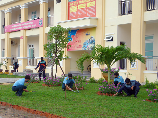 Trung đoàn 915 phát huy nội lực trong củng cố cảnh quan môi trường đơn vị