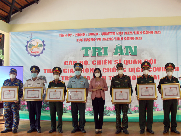 Các đơn vị của Quân chủng Phòng không - Không quân khu vực phía Nam hoàn thành xuất sắc nhiệm vụ hỗ trợ tỉnh Đồng Nai chống dịch
