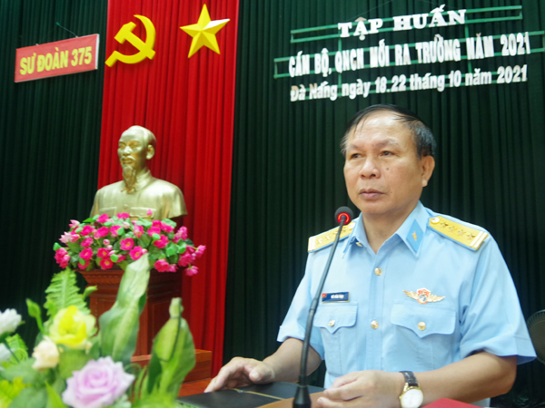 Sư đoàn 375 tập huấn cán bộ, quân nhân chuyên nghiệp mới ra trường năm 2021