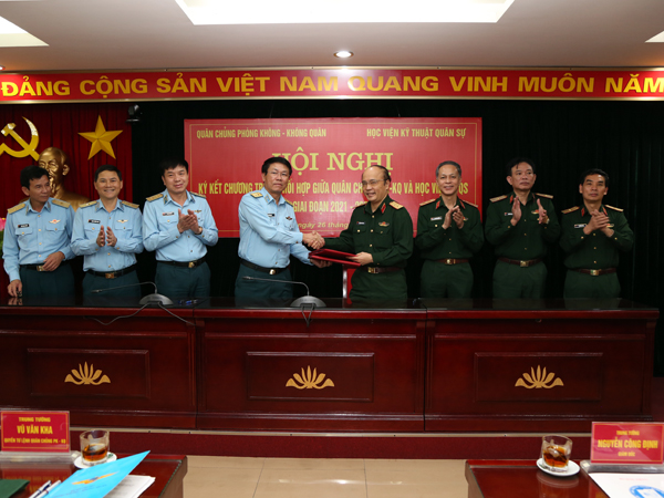 Quân chủng Phòng không - Không quân và Học viện Kỹ thuật Quân sự ký kết chương trình phối hợp giai đoạn 2021-2025