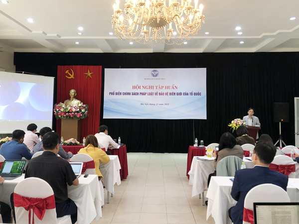 Tập huấn chính sách pháp luật về bảo vệ biên giới của Tổ quốc