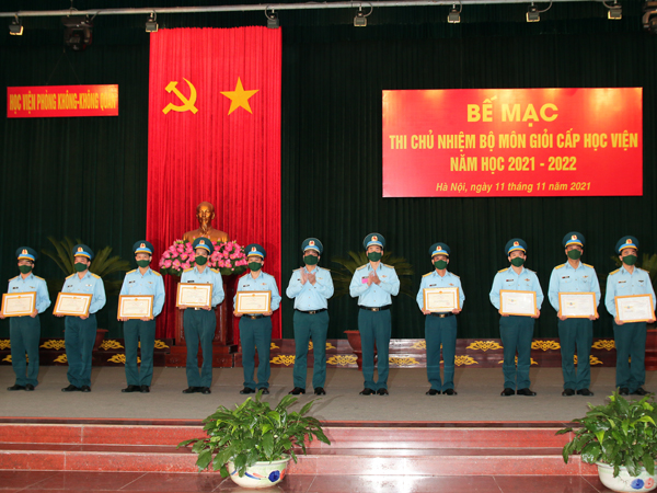 Học viện Phòng không - Không quan tổ chức thi chủ nhiệm bộ môn giỏi năm học 2021-2022