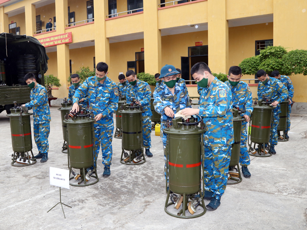Tiểu đoàn Phòng hóa 23 duy trì nền nếp, hiệu quả công tác kỹ thuật