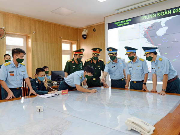 Bộ Quốc phòng kiểm tra công tác xây dựng đơn vị vững mạnh toàn diện “mẫu mực, tiêu biểu” tại Sư đoàn 370