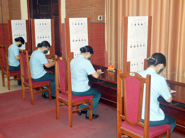 Cử tri Quân chủng Phòng không - Không quân tham gia bầu cử đại biểu Quốc hội khóa XV và đại biểu Hội đồng nhân dân các cấp nhiệm kỳ 2021-2026