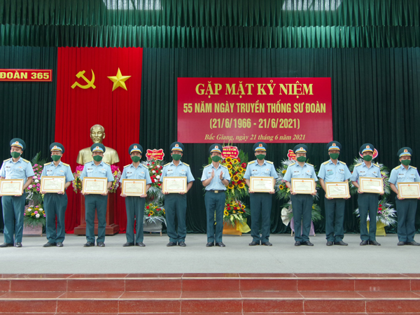 Sư đoàn 365 gặp mặt kỷ niệm 55 năm Ngày truyền thống