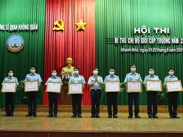 Sư đoàn 365 và Trường Sĩ quan Không quân tổ chức Hội thi Bí thư chi bộ giỏi năm 2021