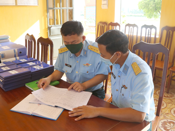 Quân chủng Phòng không - Không quân kiểm tra xây dựng đơn vị điểm vững mạnh toàn diện “mẫu mực, tiêu biểu”
