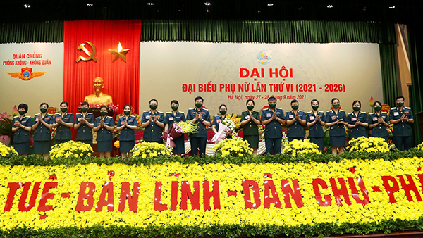 Phát huy tiềm năng, sức sáng tạo của Phụ nữ Quân chủng PK-KQ