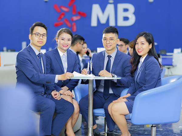 Năm 2021: MB “duy trì Top 5, phấn đấu Top 3 các NHTM về chất lượng và hiệu quả, dẫn đầu về số hóa”