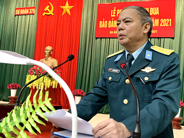 Sư đoàn 375 phát động thi đua bảo đảm trật tự an toàn giao thông năm 2021