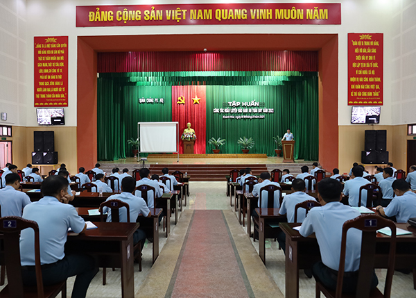Quân chủng Phòng không- Không quân tập huấn công tác huấn luyện, bảo đảm an toàn bay