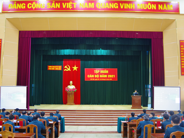 Trường Trung cấp Kỹ thuật PK-KQ tập huấn cán bộ năm 2021