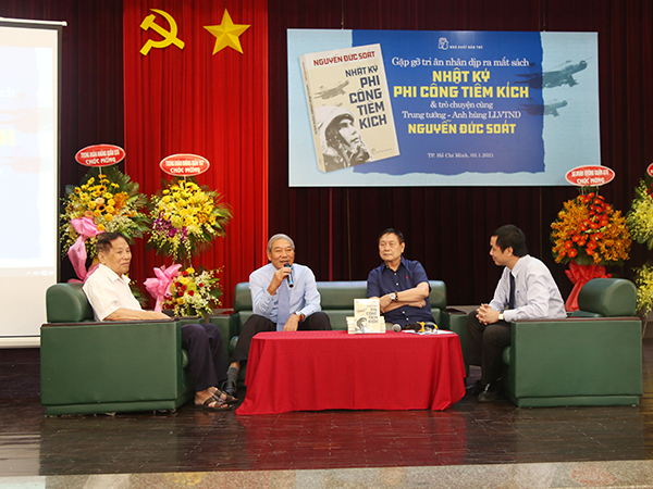 Ra mắt sách “Nhật ký phi công tiêm kích” tại Thành Phố Hồ Chí Minh