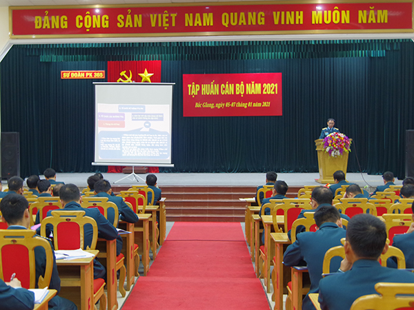 Sư đoàn 365 tổ chức tập huấn cán bộ năm 2021