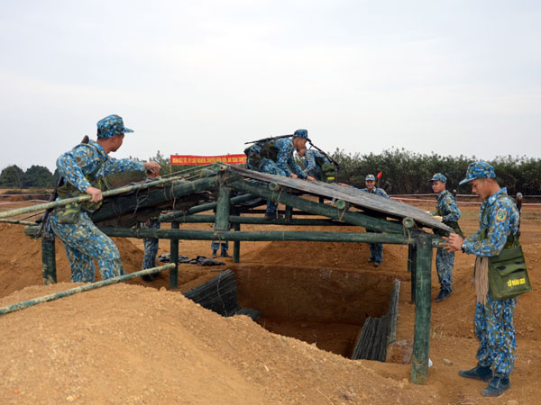 Quân chủng Phòng không - Không quân kiểm tra công tác huấn luyện chuẩn bị tham gia Hội thao Công binh toàn quân năm 2021