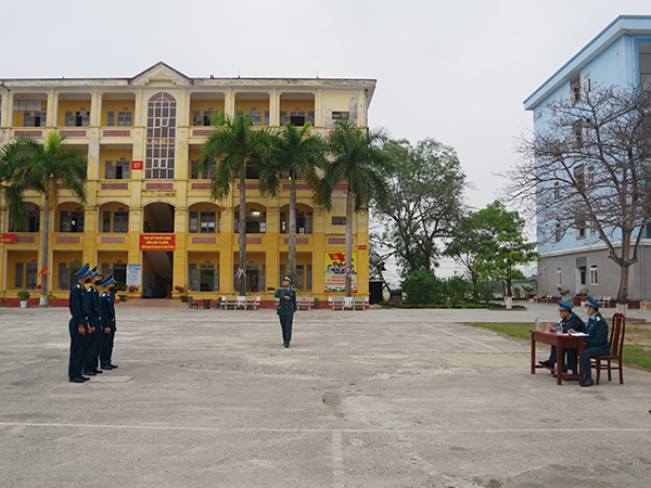 Trường Trung cấp Kỹ thuật Phòng không - Không quân tổ chức Hội thi công tác chuẩn bị ra quân huấn luyện năm 2021