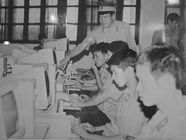 Thiếu tướng Đinh Văn Bồng - Người chỉ huy gần gũi và mẫu mực