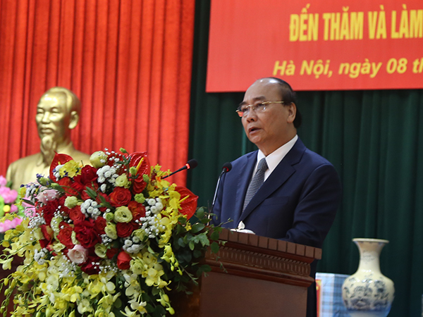 Thủ tướng Nguyễn Xuân Phúc thăm và chúc Tết cán bộ, chiến sĩ Sư đoàn Phòng không 361