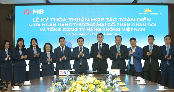 Vietnam Airlines và Ngân hàng TMCP Quân đội ký kết thỏa thuận hợp tác toàn diện