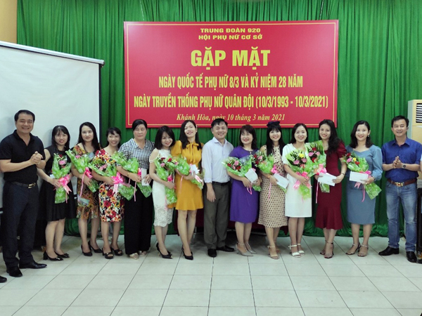 Trung đoàn 920 gặp mặt kỷ niệm 111 năm Ngày Quốc tế Phụ nữ 8-3 và 28 năm Ngày truyền thống Phụ nữ Quân đội