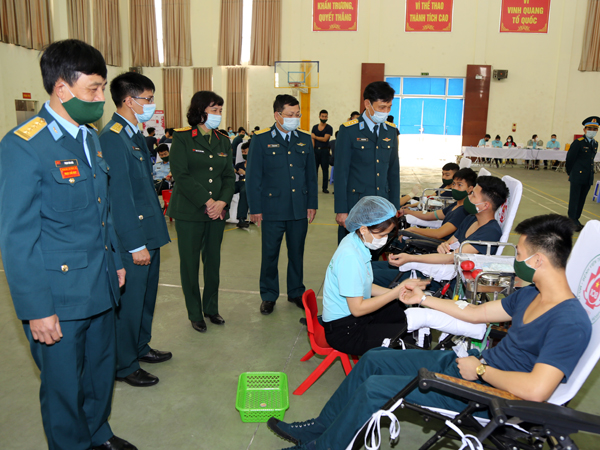 Tuổi trẻ Học viện PK-KQ tham gia hiến hơn 500 đơn vị máu khỏe