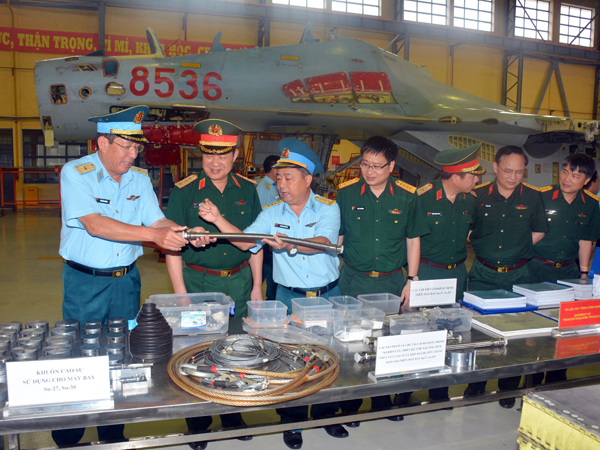 Bộ Quốc phòng kiểm tra Nhà máy A32