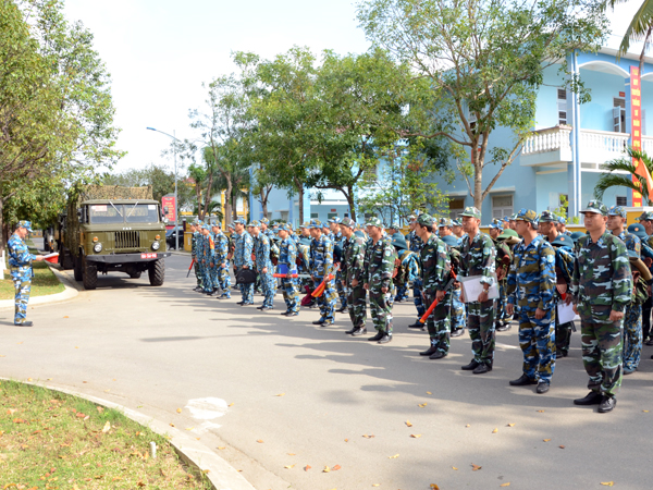 Quân chủng Phòng không - Không quân kiểm tra Sư đoàn 375 và Sư đoàn 372
