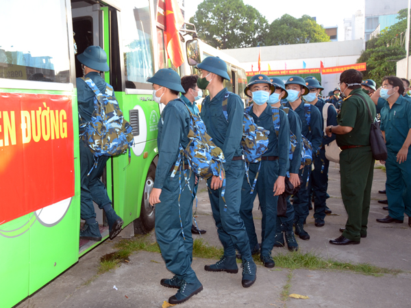 Các đơn vị phía Nam của Quân chủng Phòng không - Không quân tiếp nhận chiến sĩ mới năm 2021