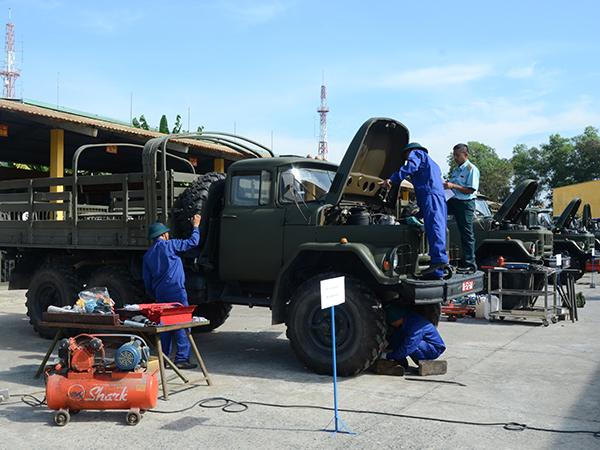 Sư đoàn 367 tổ chức Hội thi Xe tốt, lái xe, thợ xe giỏi năm 2021