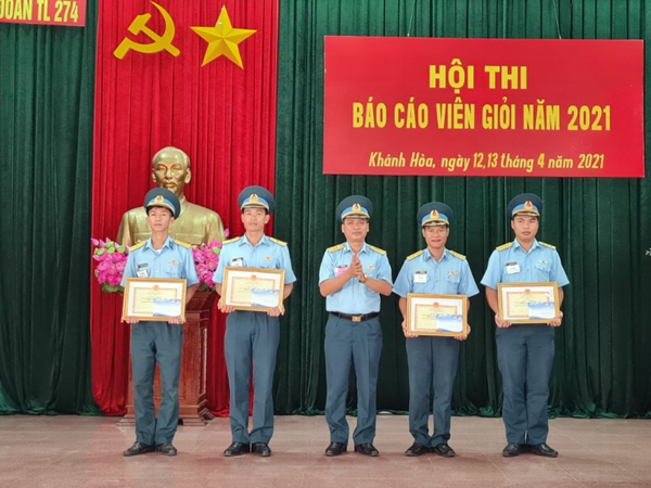 Trung đoàn 274 tổ chức Hội thi Báo cáo viên giỏi năm 2021