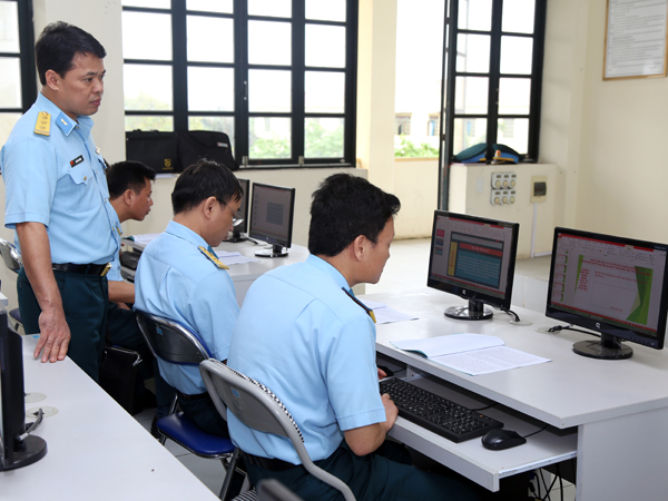 Sư đoàn 371 và Học viện Phòng không-Không quân tổ chức Hội thi Báo cáo viên giỏi năm 2021