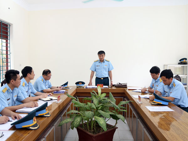 Thiếu tướng Nguyễn Văn Hiền - Phó Tư lệnh, Tham mưu trưởng Quân chủng Phòng không - Không quân kiểm tra Kho K332 và Trung đoàn 218