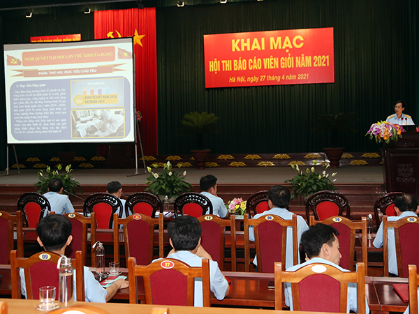 Sư đoàn 371 và Học viện Phòng không-Không quân tổ chức Hội thi Báo cáo viên giỏi năm 2021