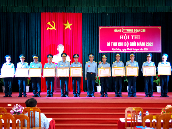 Trung đoàn 238 tổ chức Hội thi Bí thư chi bộ giỏi năm 2021