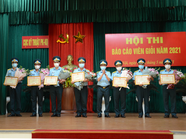 Các đơn vị trong Quân chủng Phòng không - Không quân tổ chức Hội thi Báo cáo viên giỏi năm 2021