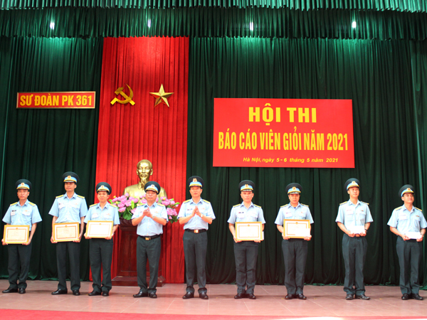 Các đơn vị trong Quân chủng Phòng không - Không quân tổ chức Hội thi Báo cáo viên giỏi năm 2021
