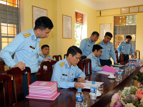Ban Chỉ đạo thực hiện Quy chế dân chủ cơ sở Đảng ủy Quân chủng Phòng không - Không quân kiểm tra việc thực hiện Quy chế dân chủ cơ sở và công tác chuẩn bị bầu cử các đơn vị khu vực phía Bắc