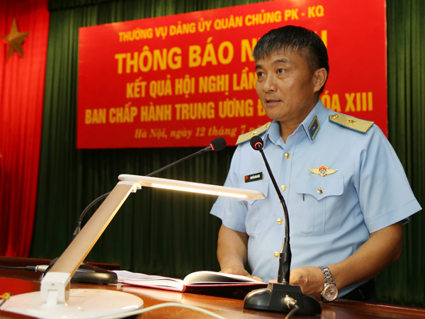 Thường vụ Đảng ủy Quân chủng Phòng không - Không quân thông báo nhanh kết quả Hội nghị lần thứ ba Ban Chấp hành Trung ương Đảng khóa XIII