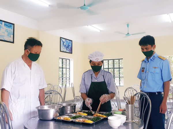 Bảo đảm an toàn vệ sinh thực phẩm cho bộ đội