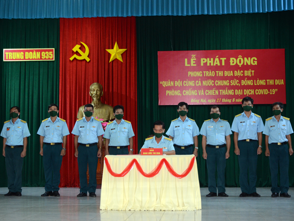 Các đơn vị trong Quân chủng Phòng không-Không quân phát động Phong trào thi đua đặc biệt “Quân đội cùng cả nước chung sức, đồng lòng thi đua phòng, chống và chiến thắng đại dịch COVID-19”