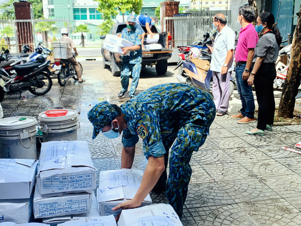 Sư đoàn 375 chung tay cùng TP Đà Nẵng phòng, chống dịch COVID-19