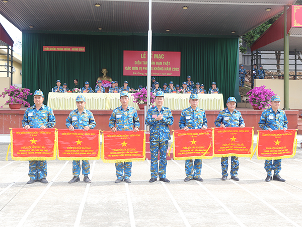 Bế mạc Diễn tập, bắn đạn thật các lực lượng phòng không năm 2022